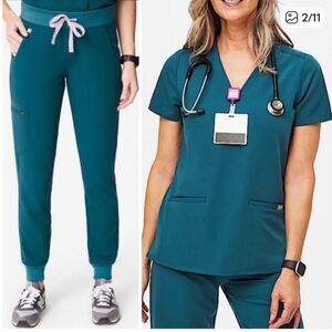 FIGS Zamora Jogger Scrub Pants & Casma Top Set Caribbean Blue Teal
